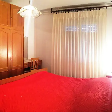 Apartmaji Ester
